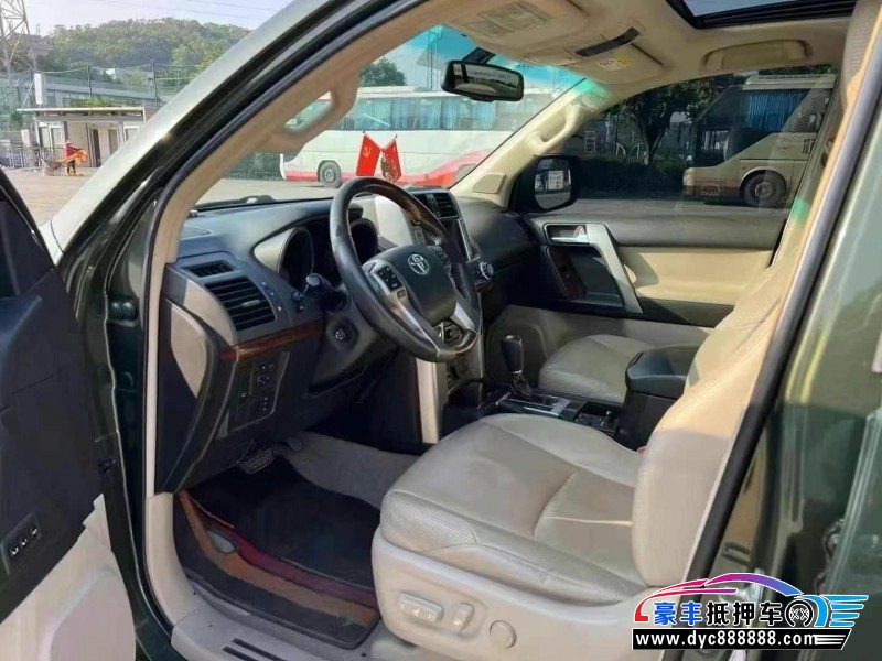 11年丰田普拉多（霸道）轿车抵押车出售