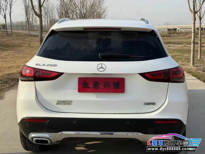 20年奔驰GLA轿车抵押车出售