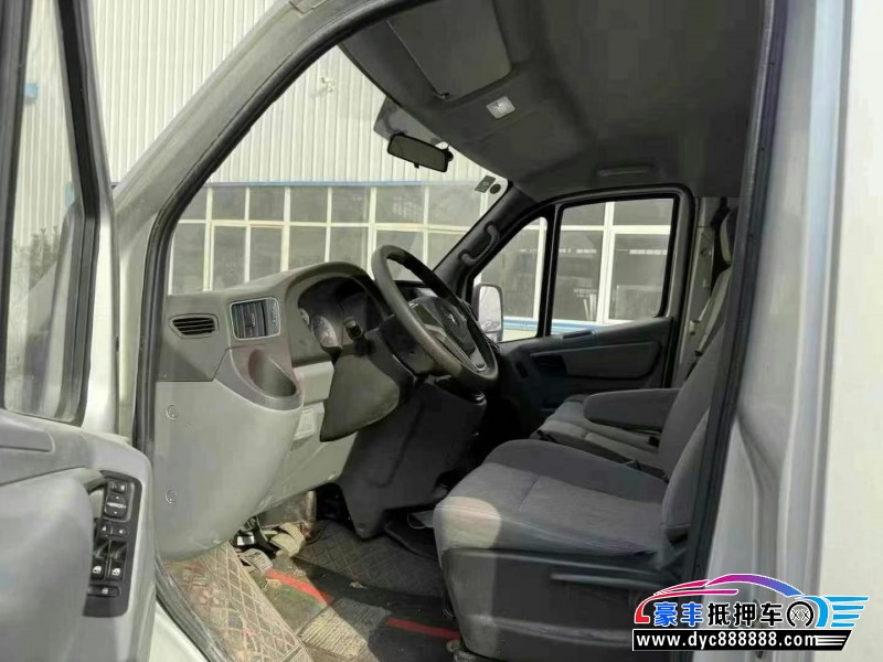 21年福田图雅诺轿车抵押车出售