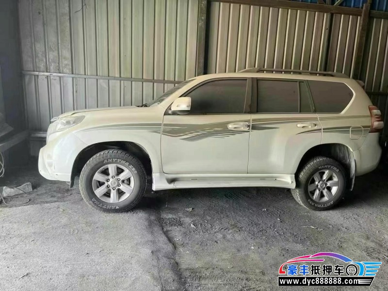 17年丰田普拉多（霸道）轿车抵押车出售