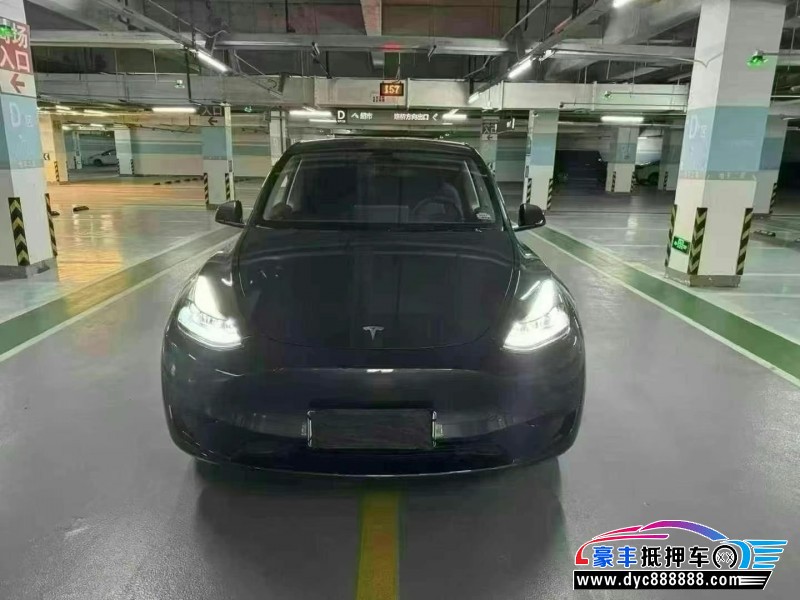 抵押车出售24年特斯拉Model Y轿车