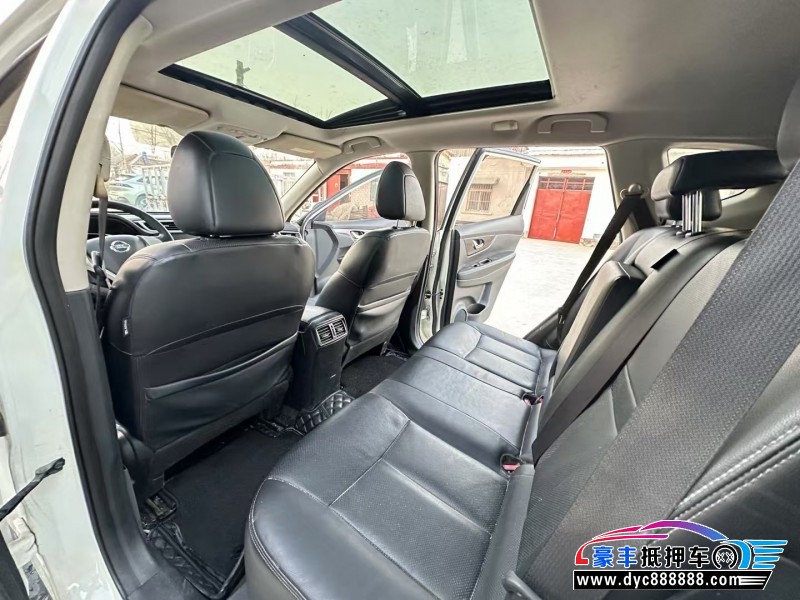 16年日产奇骏轿车抵押车出售