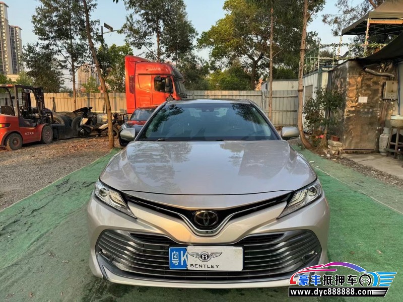 18年丰田凯美瑞轿车抵押车出售