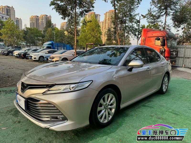 18年丰田凯美瑞轿车抵押车出售