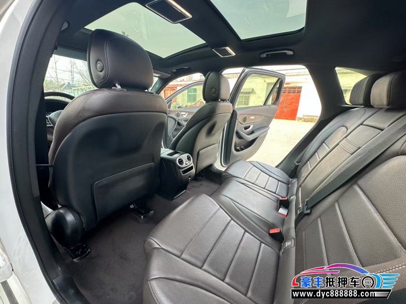 19年奔驰GLC轿车抵押车出售