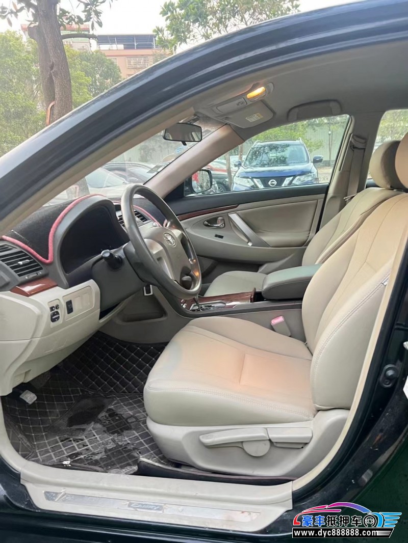 15年丰田凯美瑞轿车抵押车出售