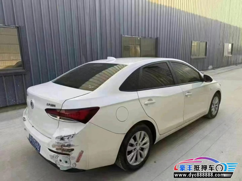 20年别克英朗轿车抵押车出售