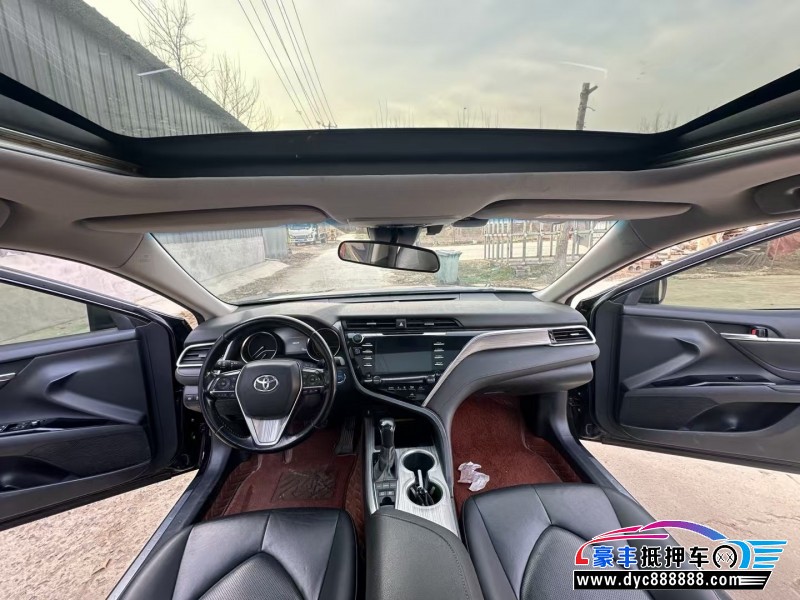 18年丰田凯美瑞轿车抵押车出售