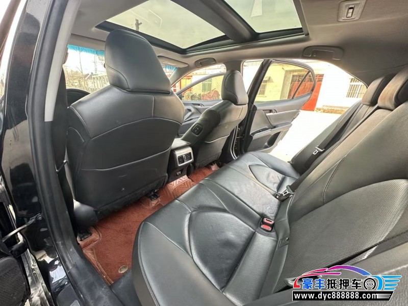 18年丰田凯美瑞轿车抵押车出售