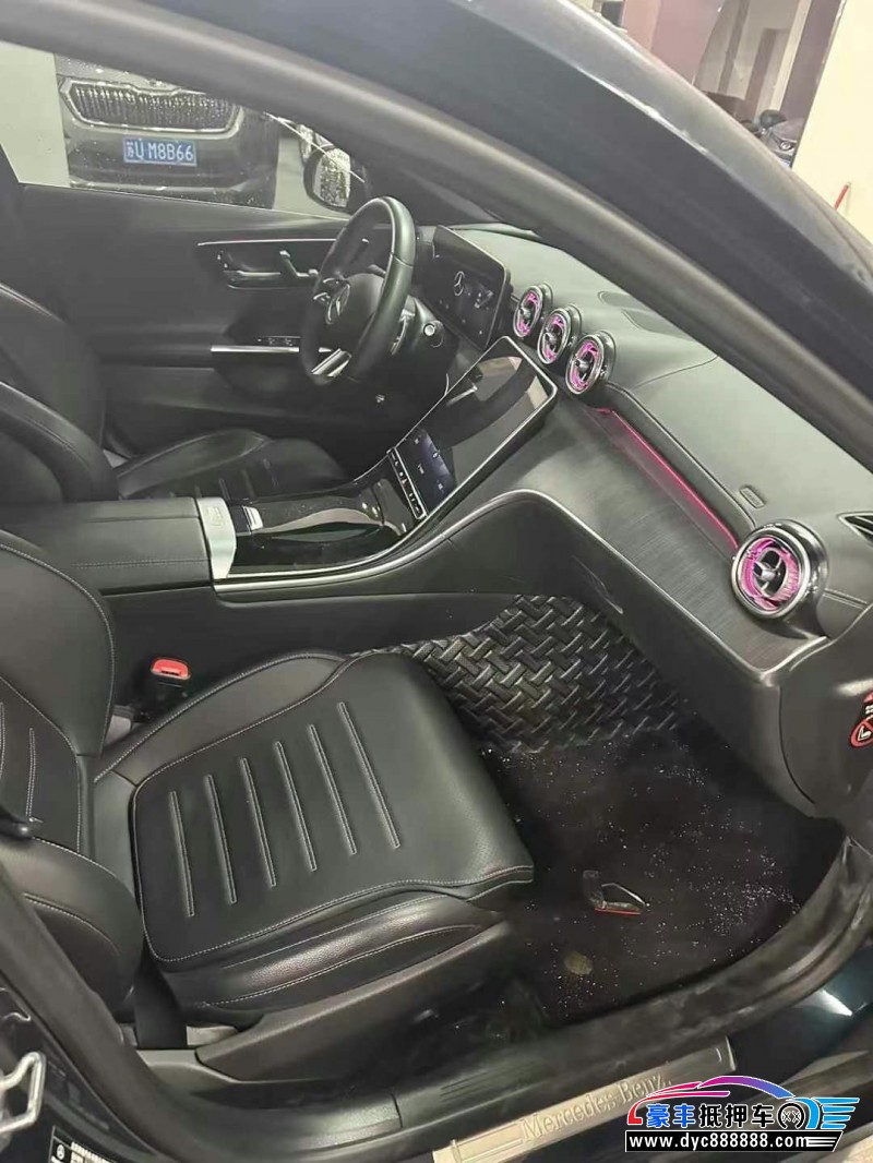 22年奔驰C轿车抵押车出售