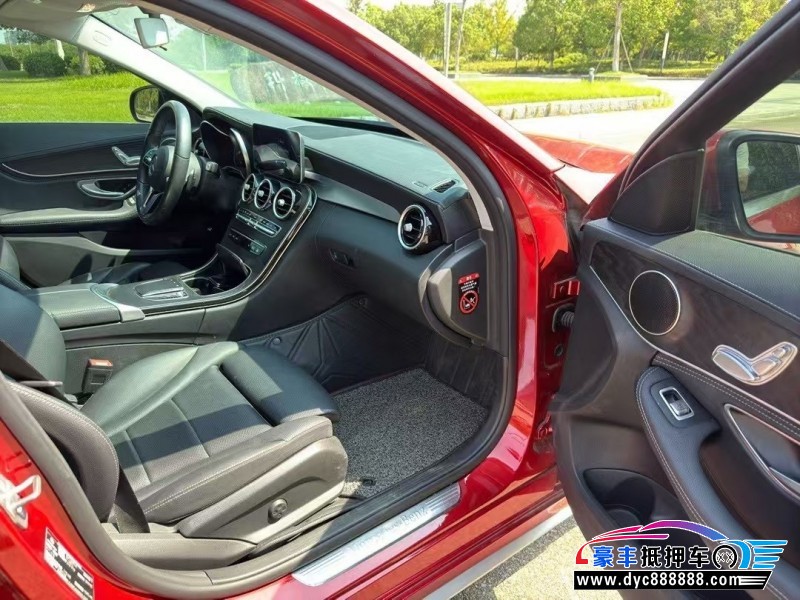 19年奔驰C轿车抵押车出售