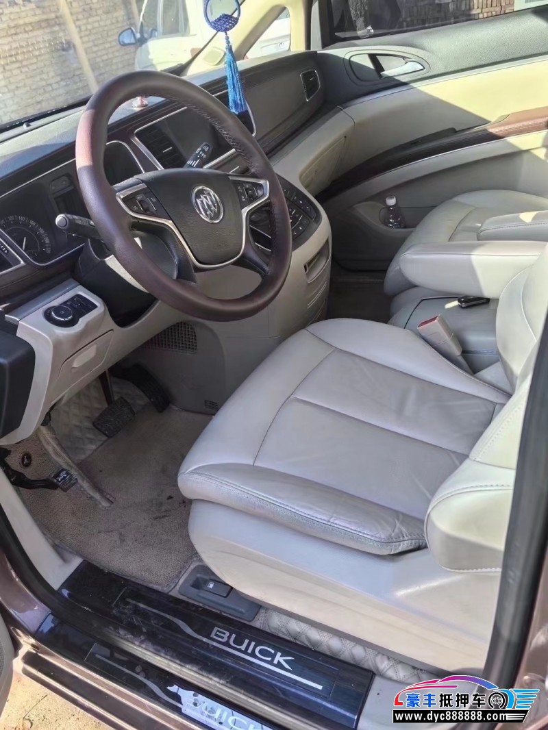 20年别克GL8轿车抵押车出售