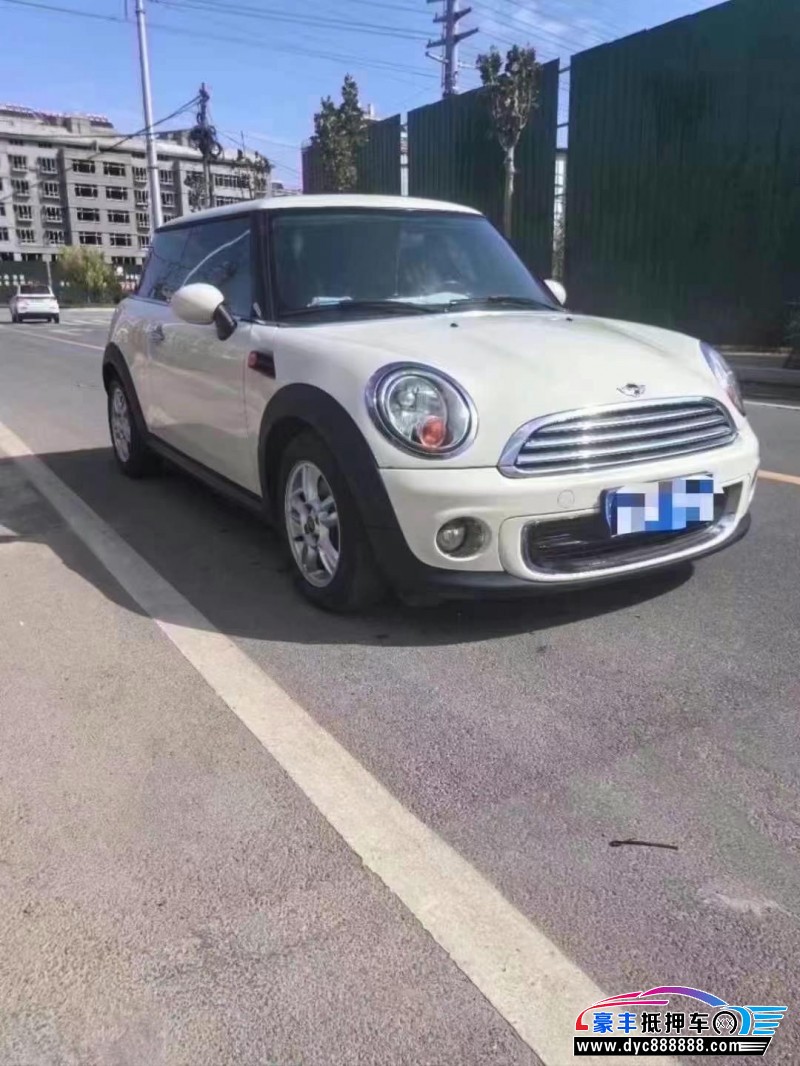 13年宝马MINISUV抵押车出售