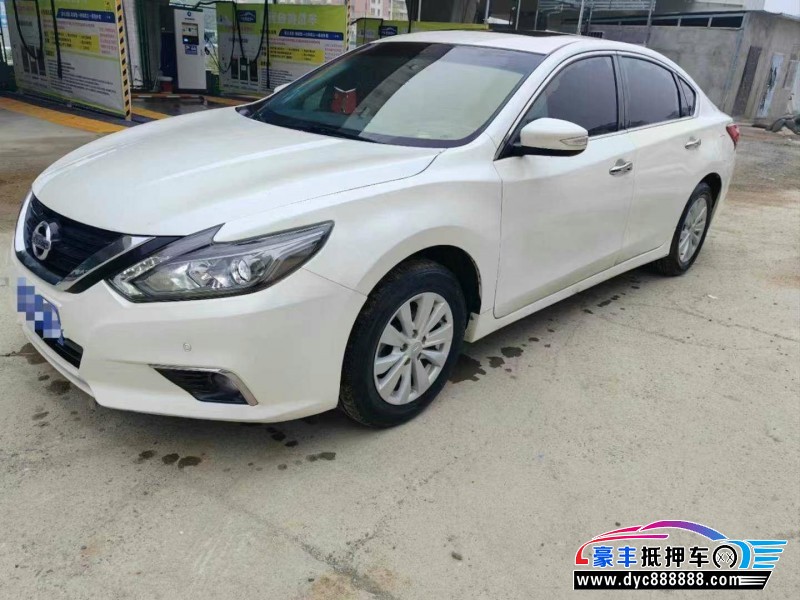18年日产天籁轿车抵押车出售