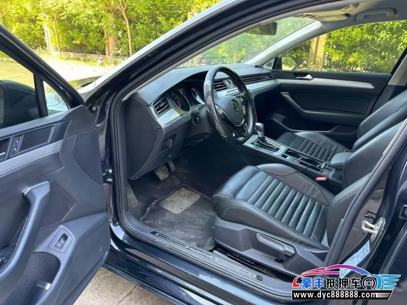 18年大众迈腾轿车抵押车出售