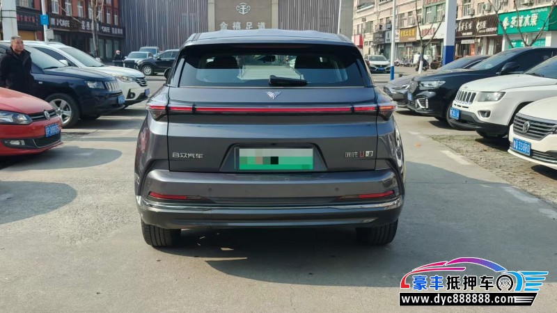 24年哪吒U轿车抵押车出售