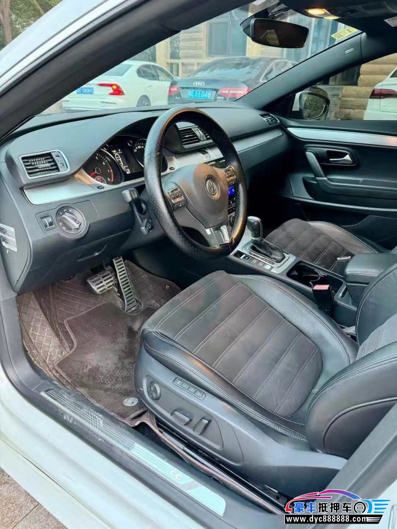 17年大众CC轿车抵押车出售