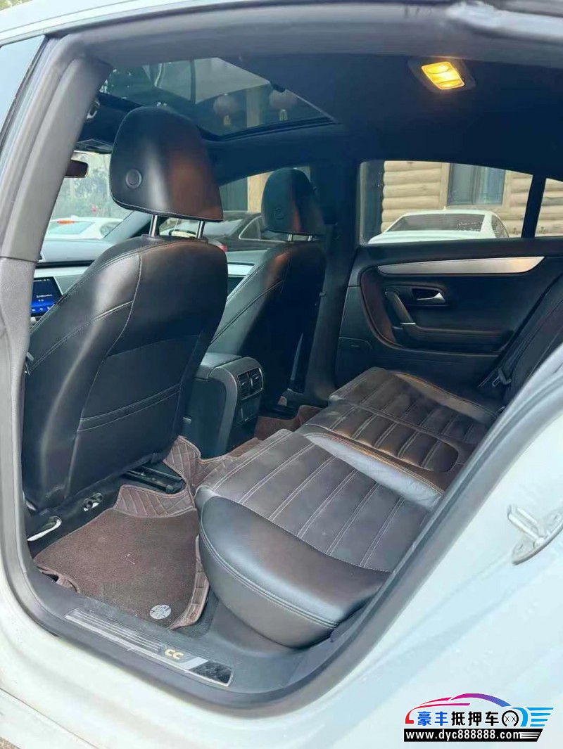 17年大众CC轿车抵押车出售