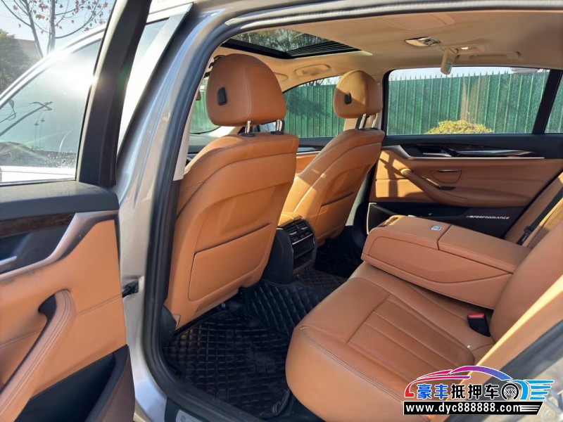 18年宝马5系轿车抵押车出售