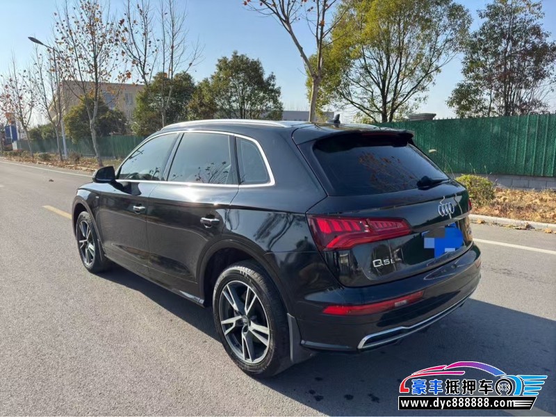 19年奥迪Q5轿车抵押车出售