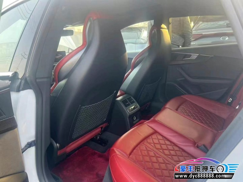 19年奥迪S5轿车抵押车出售