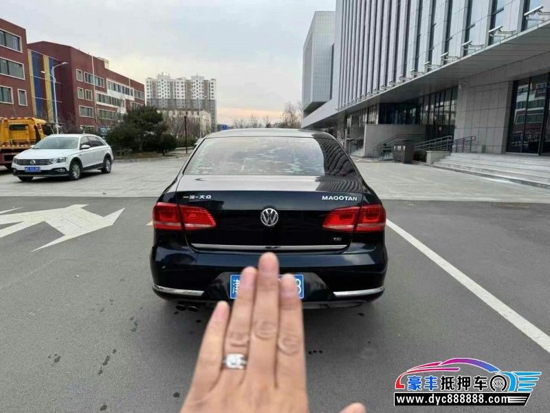 16年大众迈腾轿车抵押车出售