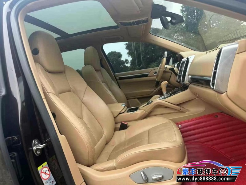 14年保时捷卡宴轿车抵押车出售