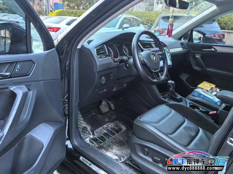 17年大众途观轿车抵押车出售