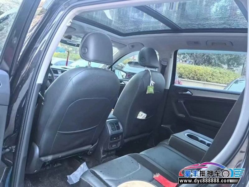 17年大众途观轿车抵押车出售