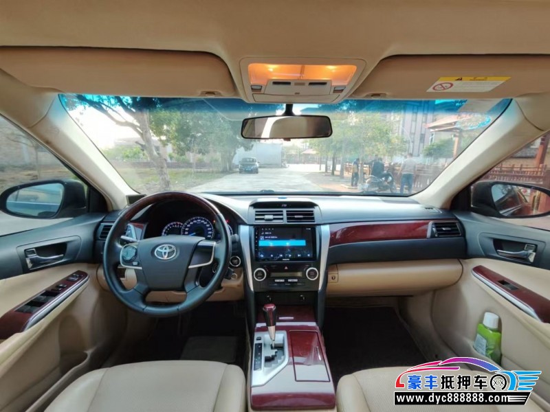 13年丰田凯美瑞轿车抵押车出售