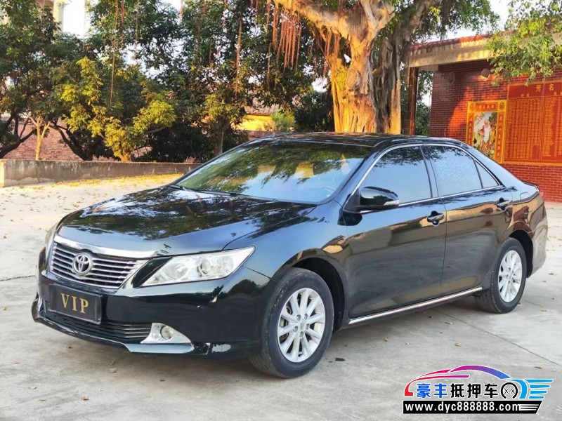 13年丰田凯美瑞轿车抵押车出售