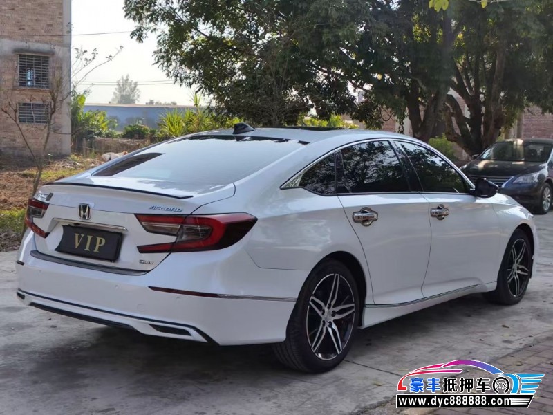 22年本田雅阁轿车抵押车出售