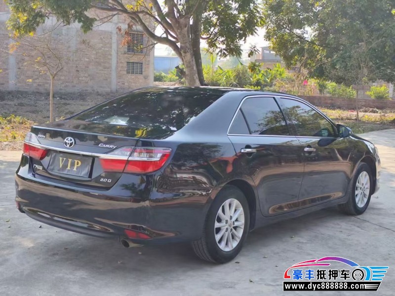 17年丰田凯美瑞轿车抵押车出售