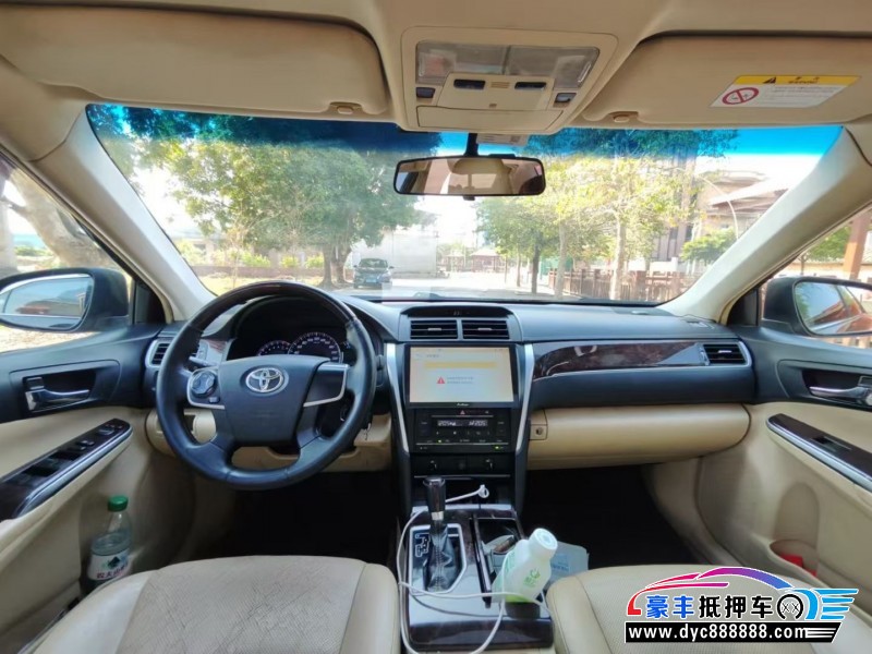 17年丰田凯美瑞轿车抵押车出售