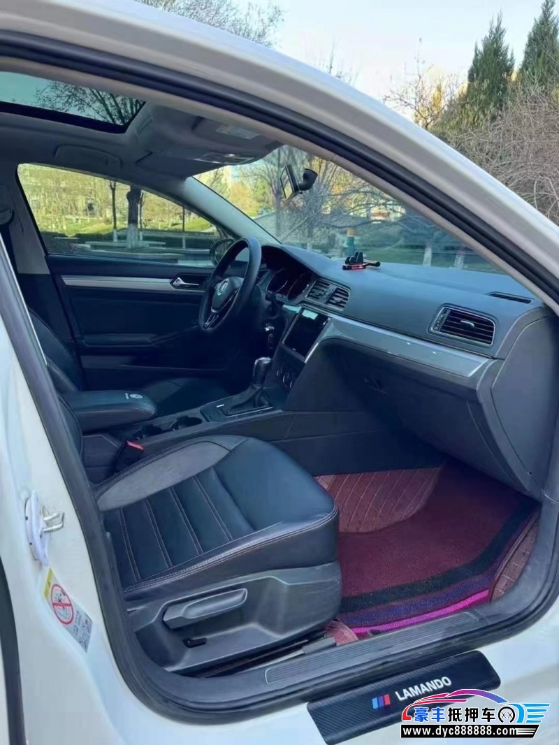 16年大众凌渡轿车抵押车出售