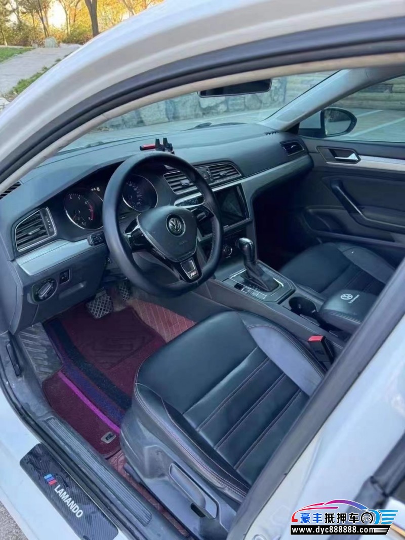 16年大众凌渡轿车抵押车出售