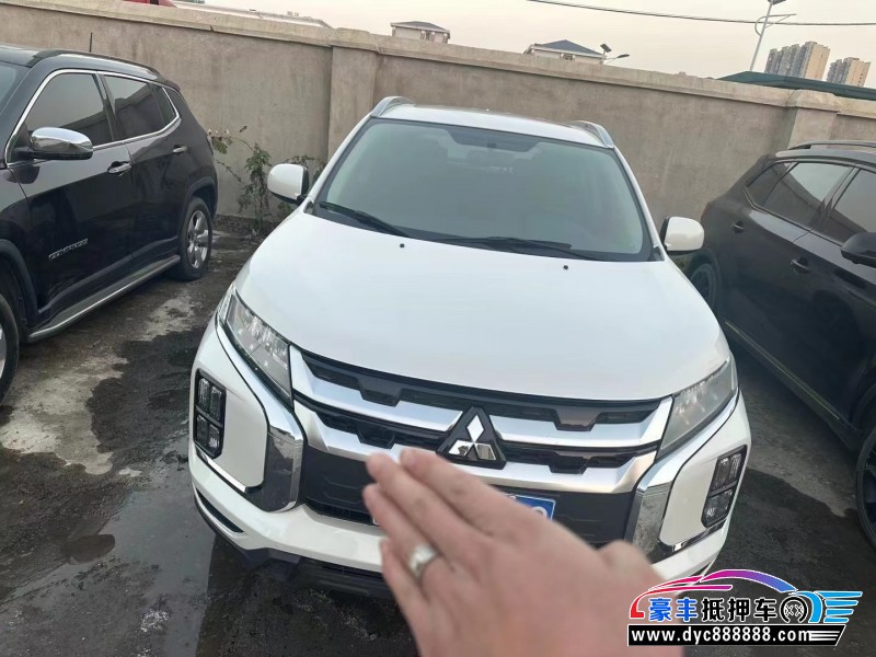 21年三菱劲炫轿车抵押车出售