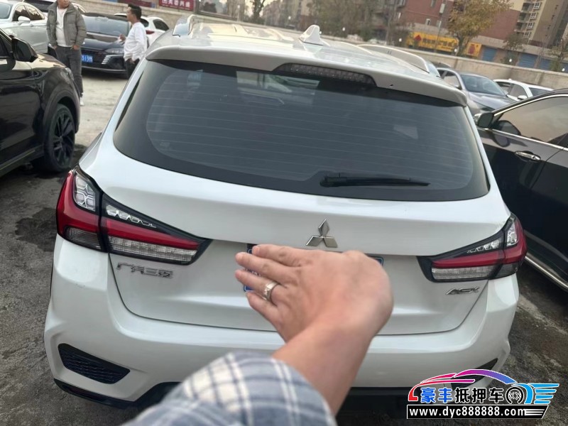 21年三菱劲炫轿车抵押车出售