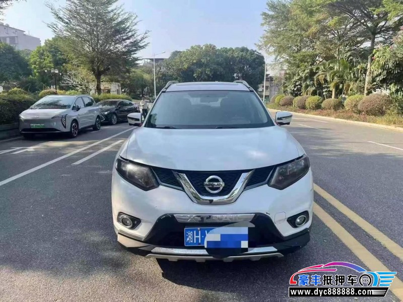 14年日产奇骏轿车抵押车出售