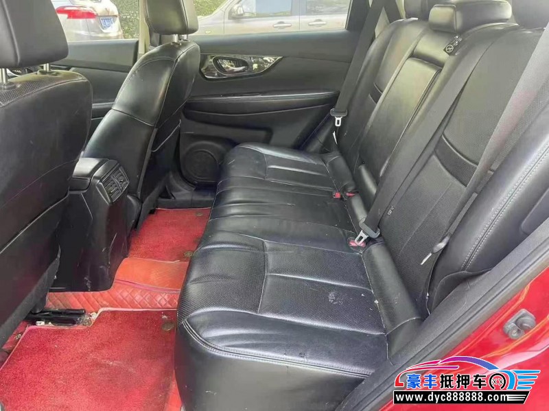 14年日产奇骏轿车抵押车出售