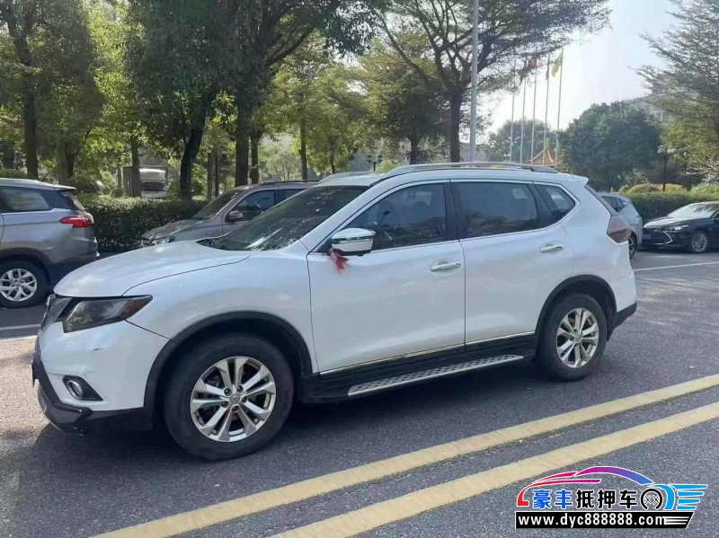 14年日产奇骏轿车抵押车出售