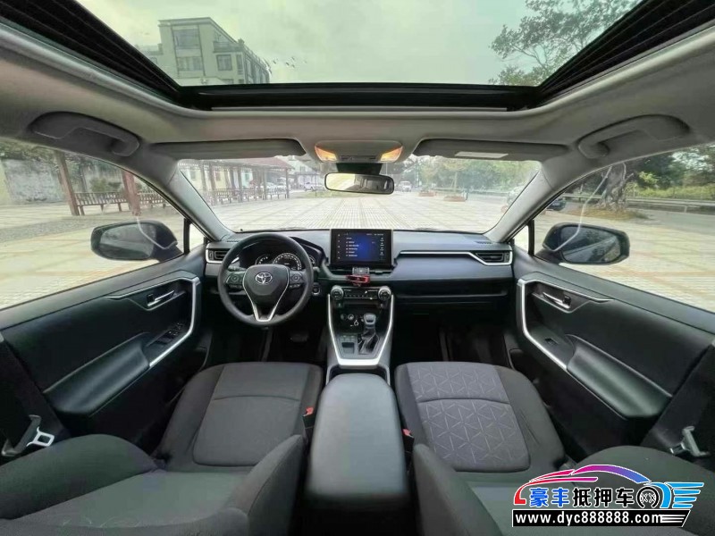 23年丰田RAV4轿车抵押车出售