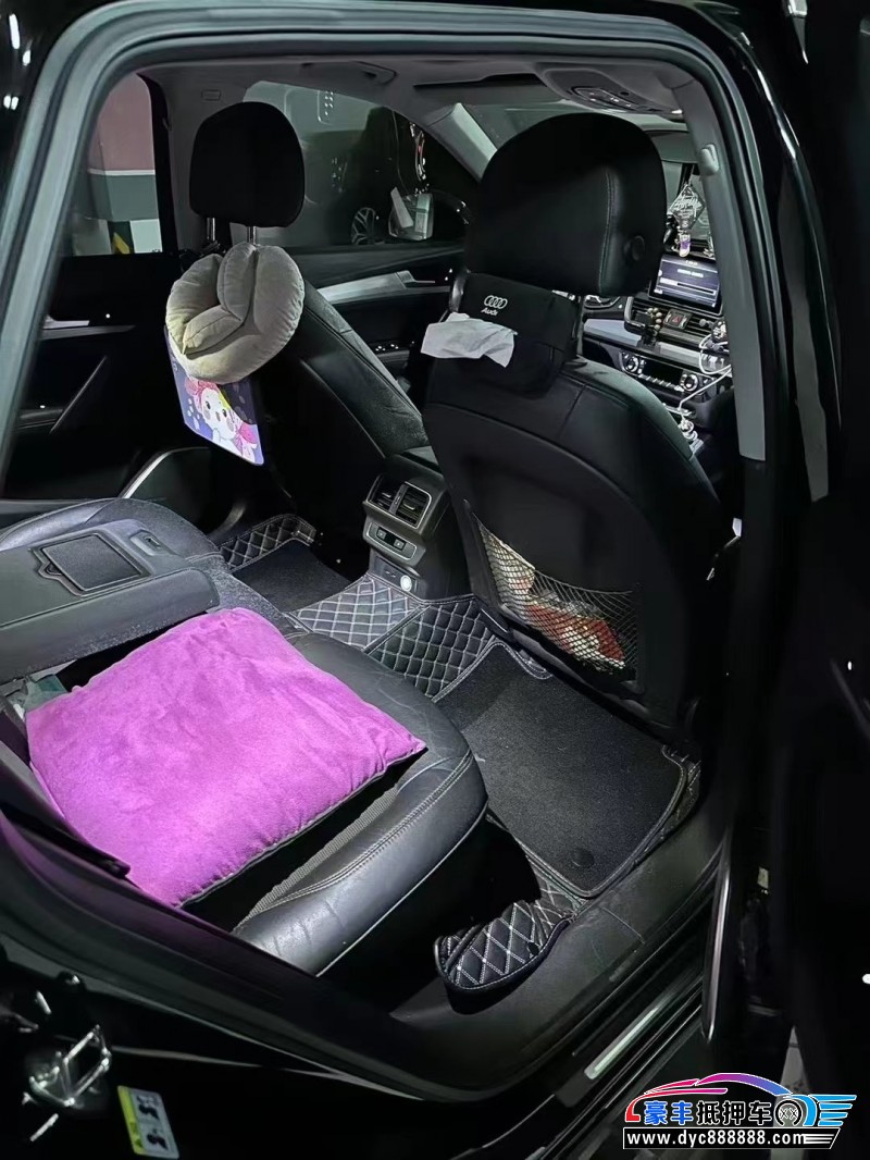 19年奥迪Q5轿车抵押车出售