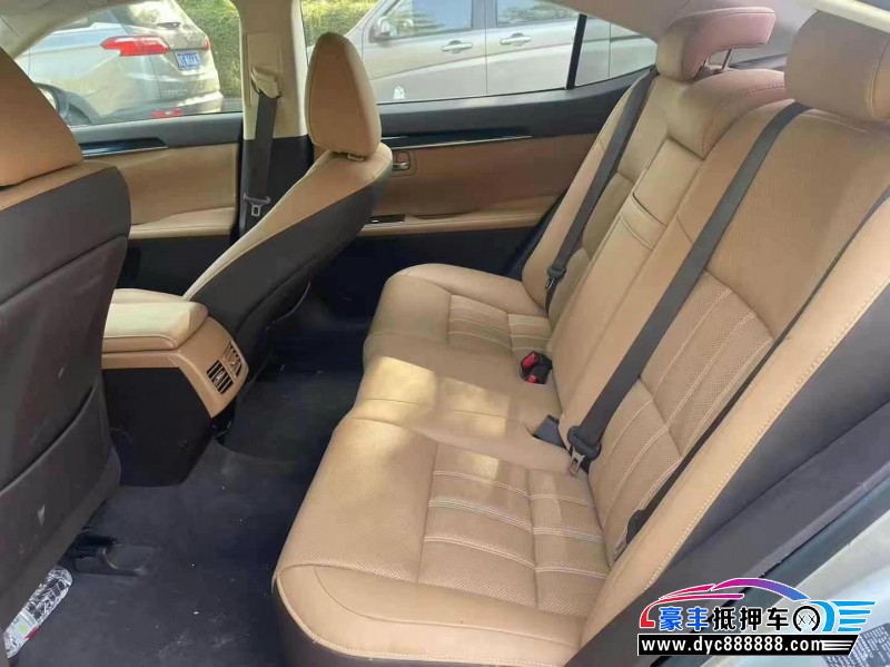 16年雷克萨斯ES轿车抵押车出售