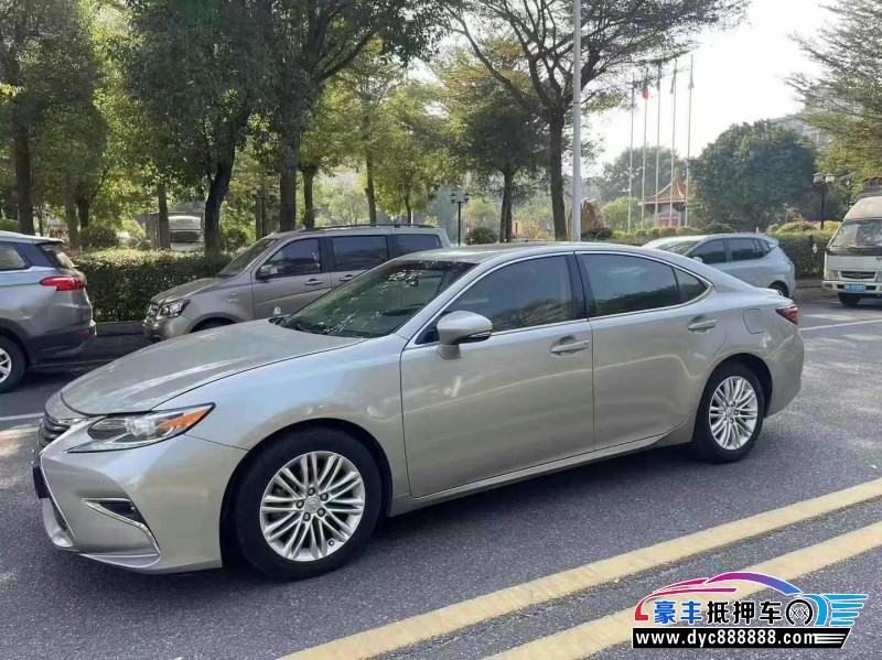 16年雷克萨斯ES轿车抵押车出售