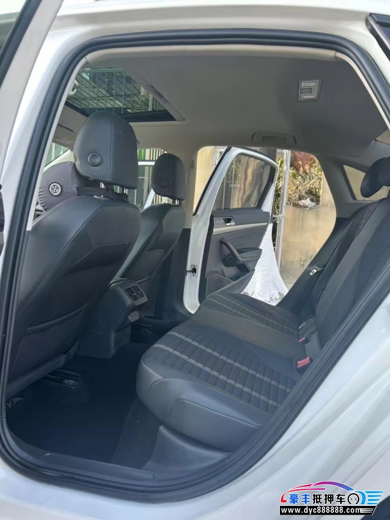 19年大众朗逸轿车抵押车出售