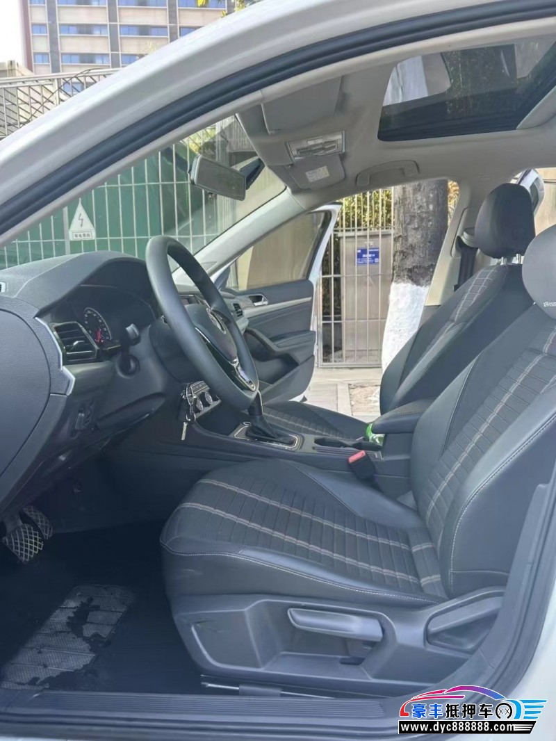 19年大众朗逸轿车抵押车出售