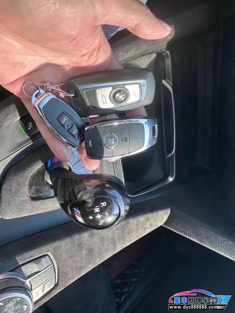 20年宝马4系轿车抵押车出售