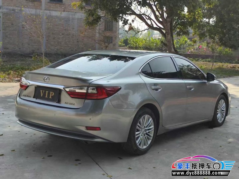 18年雷克萨斯ES轿车抵押车出售
