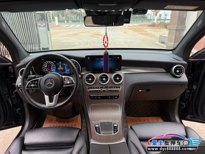 21年奔驰GLC轿车抵押车出售